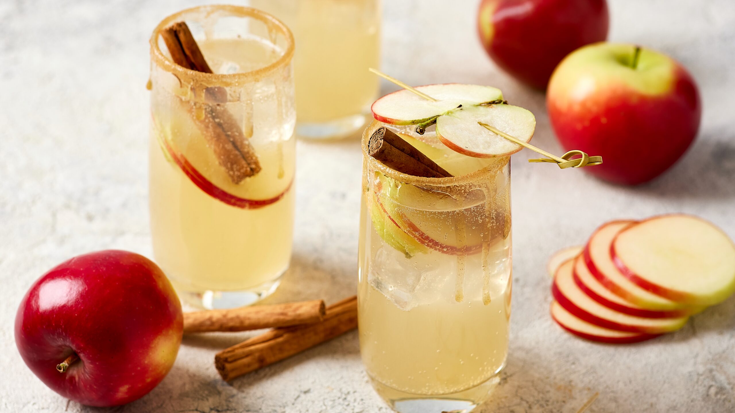 KANZI AUG 219434 1 gin fizz